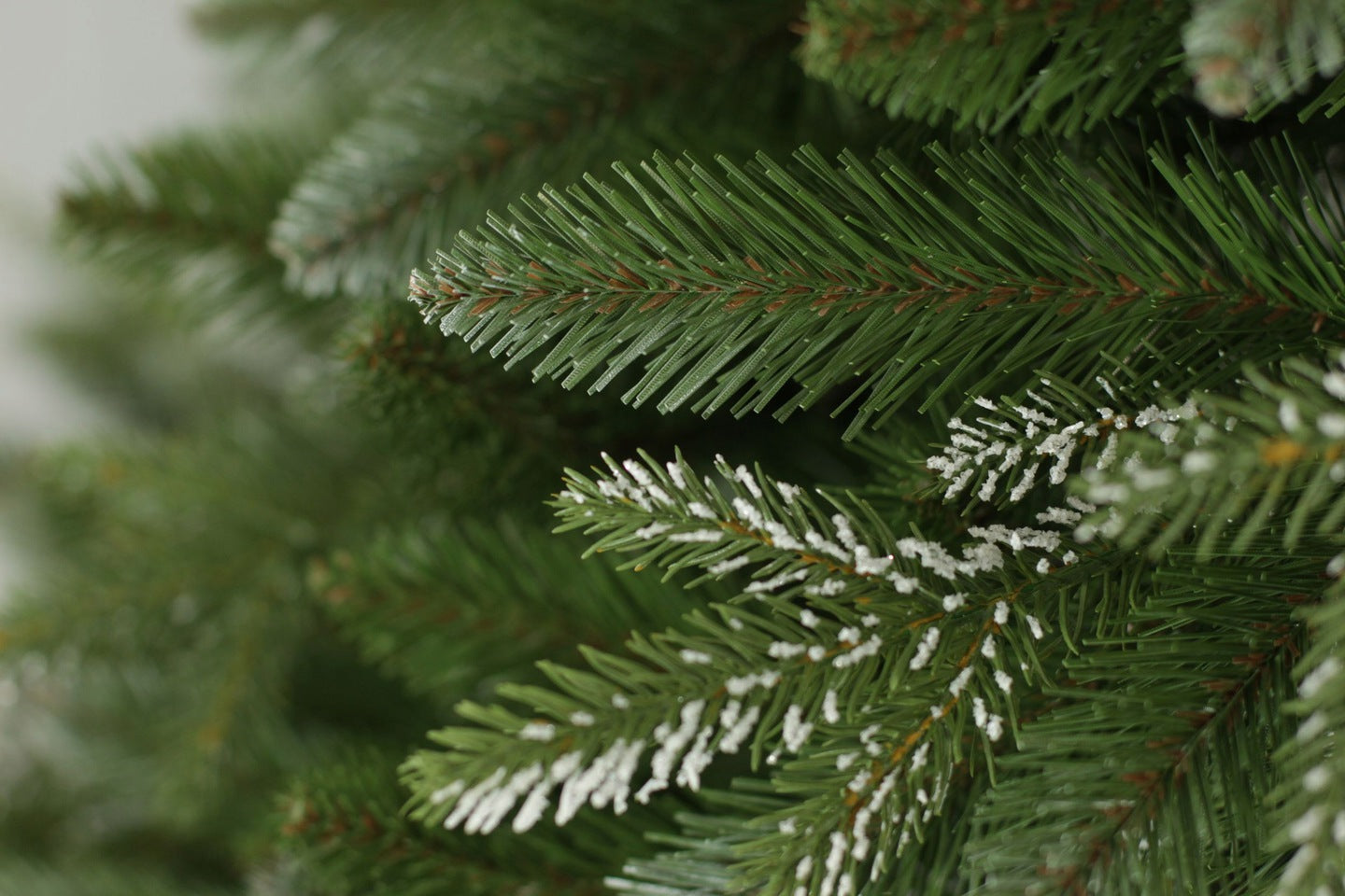 220cm Dirbtinė Kalėdų eglutė Kaukazo eglė PVC + PE